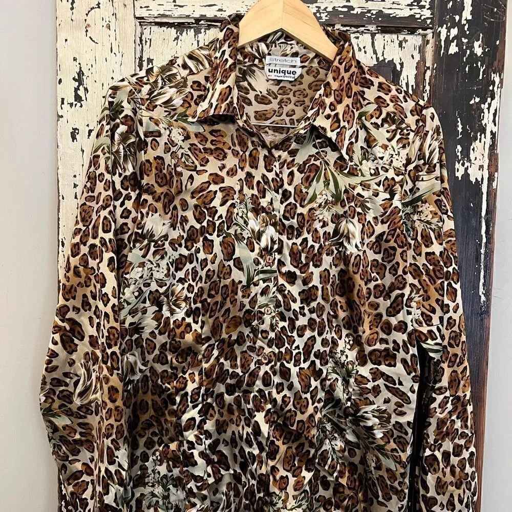 Women’s Vintage Unique Spectrum stretch cheetah 🐆 Blouse.